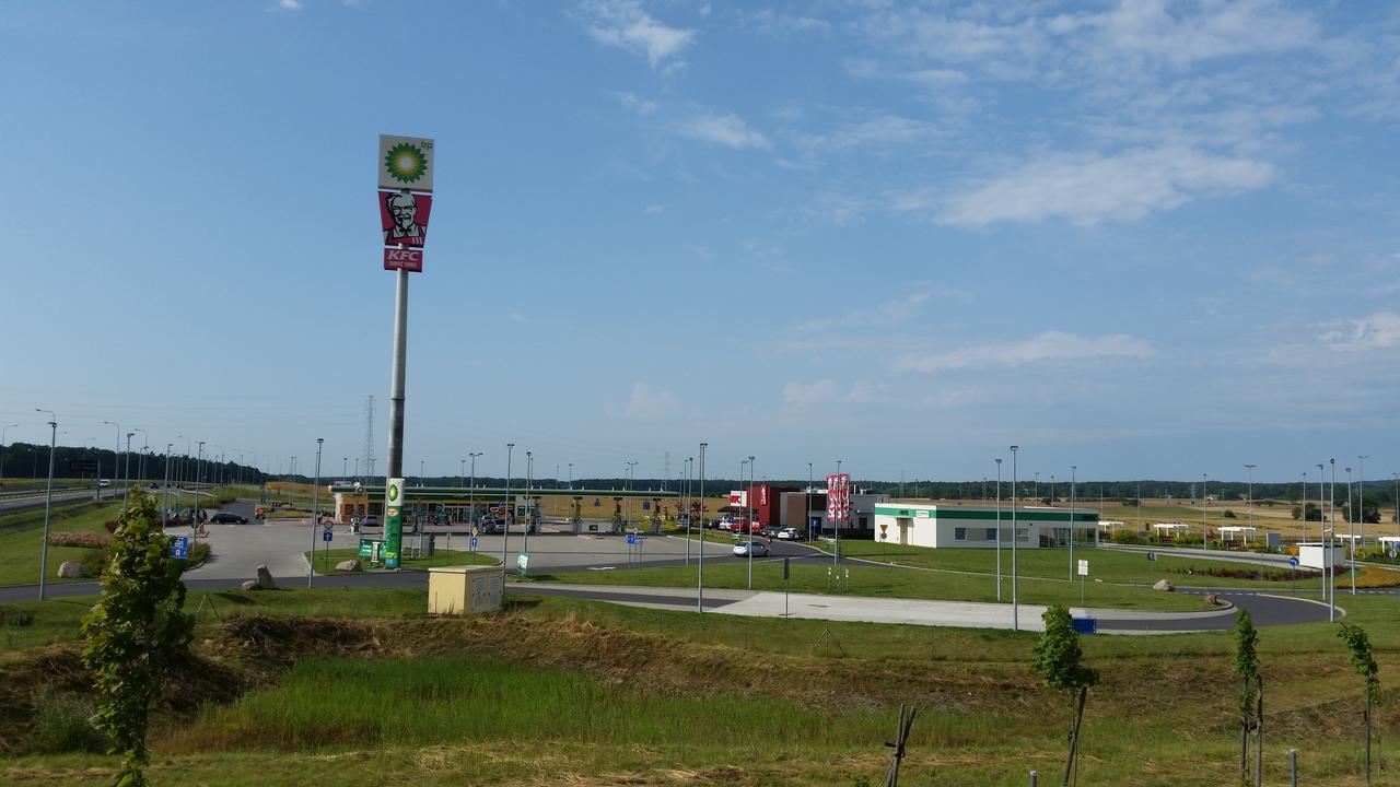 Motel Stare Brynki Przy Stacji Bp Trojka Chlebowo Ngoại thất bức ảnh